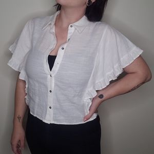 Universal Threads white ruffle blouse